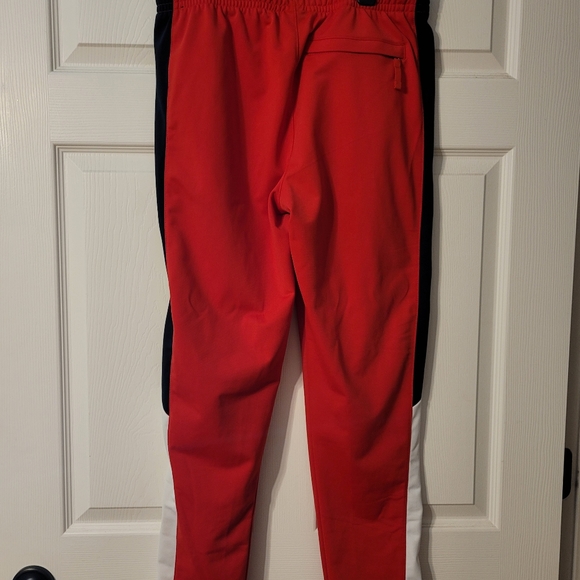 Men's BRAND NEW (without tags) NIKE joggers - Picture 2 of 6